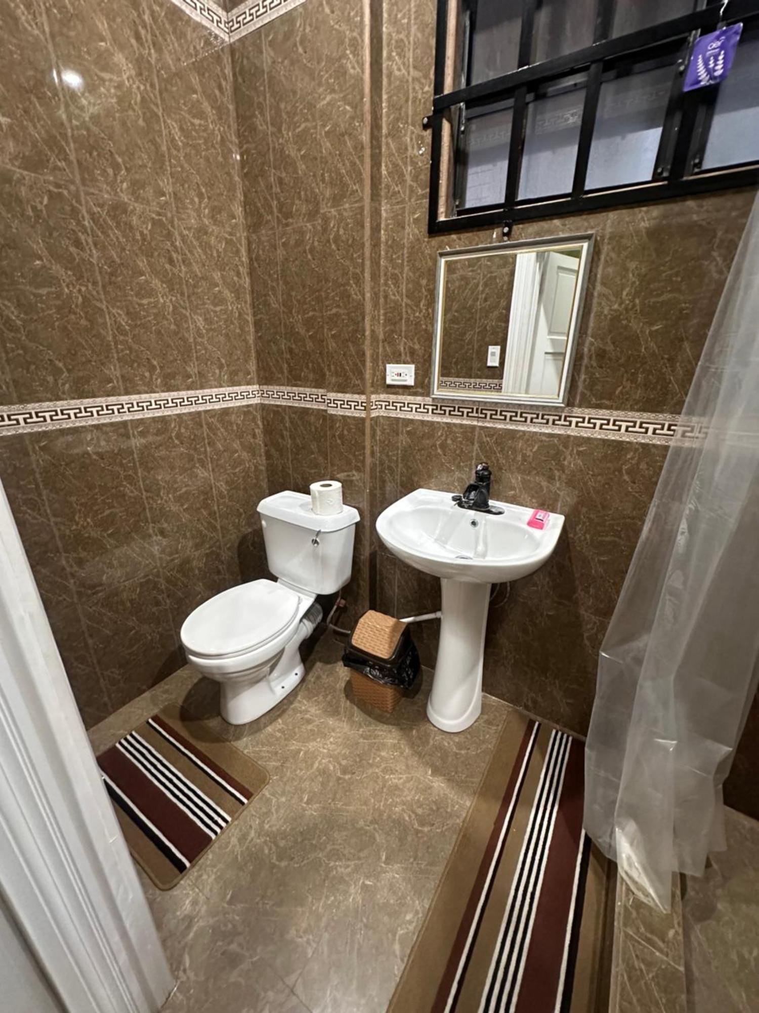 Hollywood Guesthouse จอร์จทาวน์ ภายนอก รูปภาพ